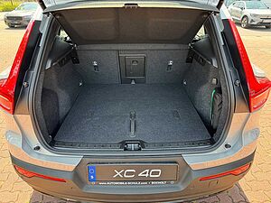 Volvo  B3 Plus Dark DKG