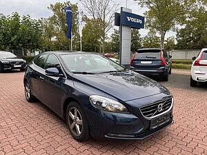 Volvo  D4 Momentum 5 Zylinder 177 PS