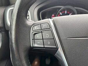 Volvo  D4 Momentum 5 Zylinder 177 PS