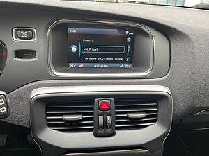 Volvo  D4 Momentum 5 Zylinder 177 PS