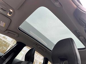 Volvo  D4 Momentum 5 Zylinder 177 PS