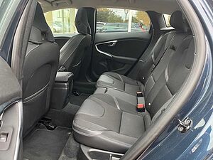 Volvo  D4 Momentum 5 Zylinder 177 PS