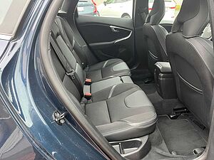 Volvo  D4 Momentum 5 Zylinder 177 PS