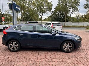 Volvo  D4 Momentum 5 Zylinder 177 PS