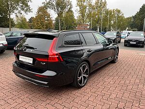 Volvo  T6 AWD Plug-in Hybrid Plus Dark Auto