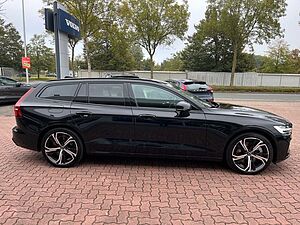 Volvo  T6 AWD Plug-in Hybrid Plus Dark Auto