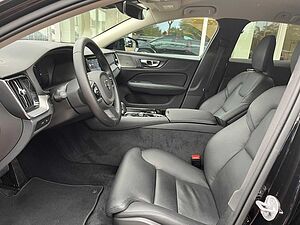 Volvo  T6 AWD Plug-in Hybrid Plus Dark Auto