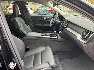 Volvo  T6 AWD Plug-in Hybrid Plus Dark Auto