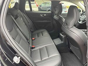 Volvo  T6 AWD Plug-in Hybrid Plus Dark Auto