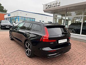 Volvo  T6 AWD Plug-in Hybrid Plus Dark Auto