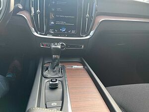 Volvo  D4 Geartronic Momentum