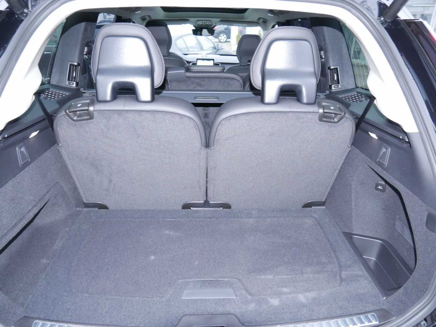 Volvo  T8 Ultra Dark Recharge AWD 360° 7-SITZER