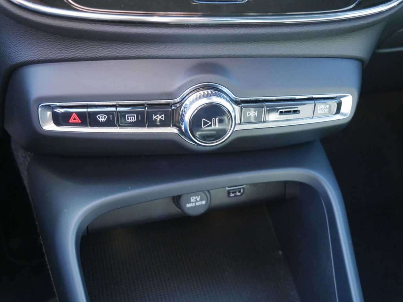 Volvo  T3 Inscription LEDER KAMERA H/K NAVI LED