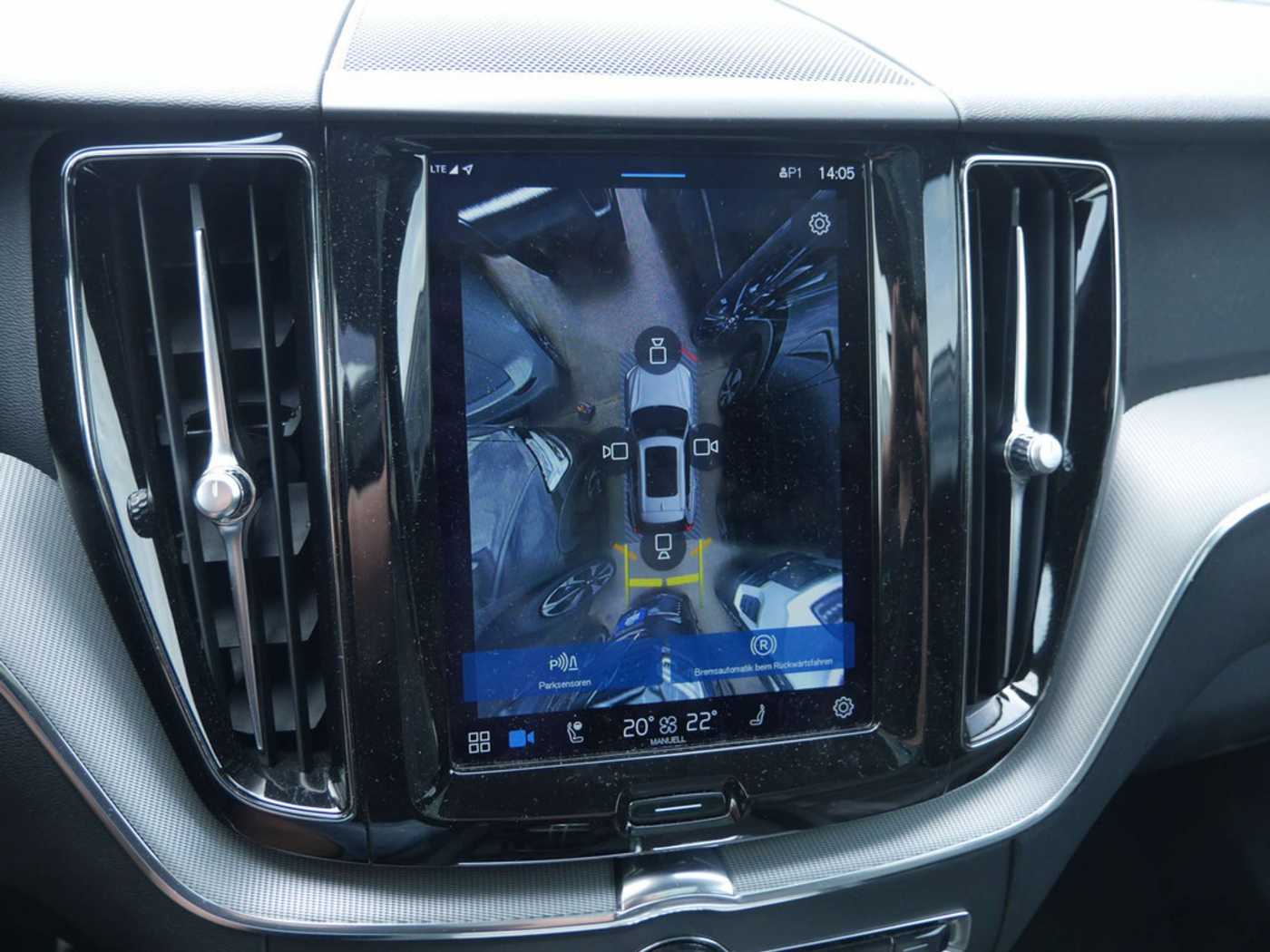 Volvo  B4 R Design AWD ACC HUD LED PANO 360°