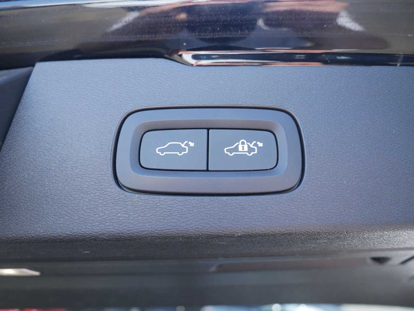 Volvo  T8 Plug-In Hybrid Inscription AWD 360°
