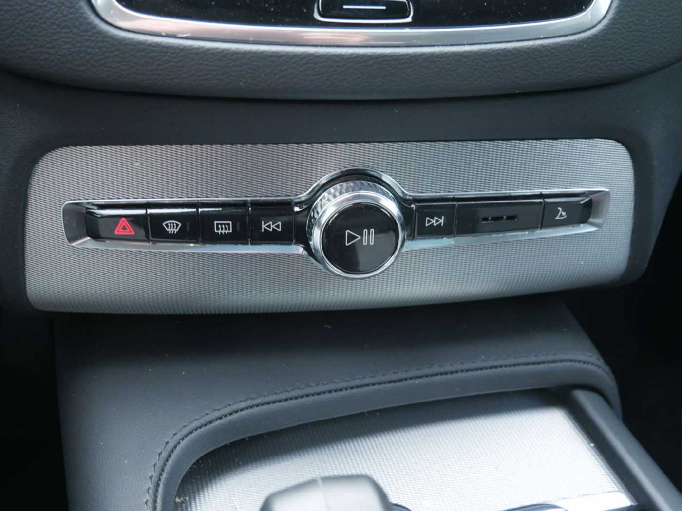 Volvo  T8 Ultimate Bright Recharge Plug-In Hybrid AWD