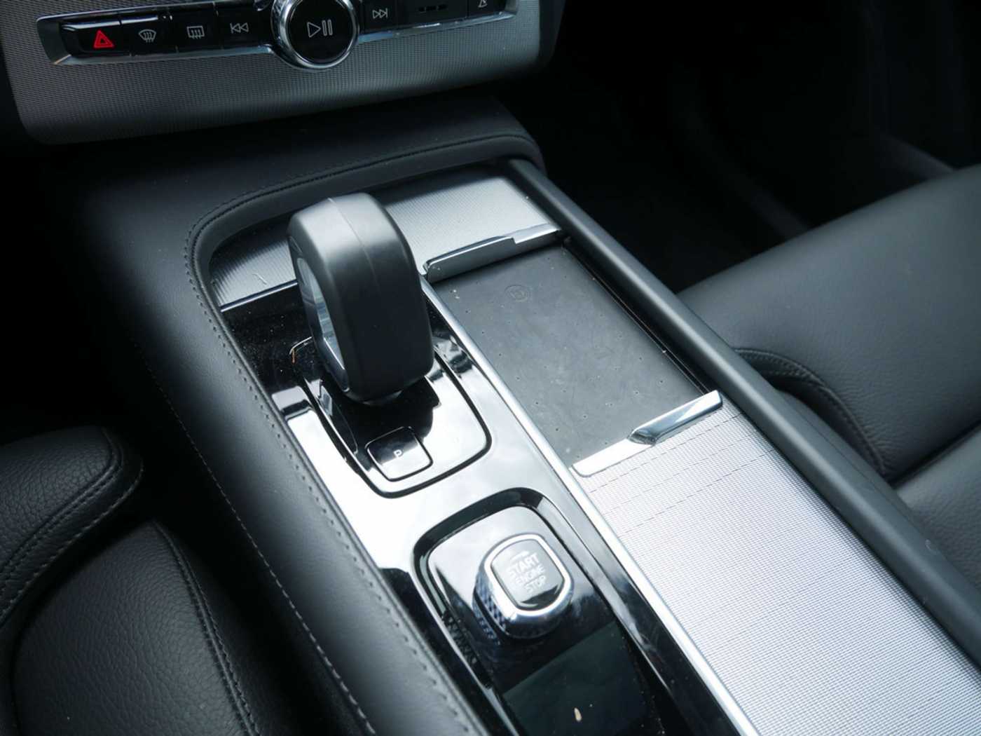 Volvo  T8 Ultimate Bright Recharge Plug-In Hybrid AWD
