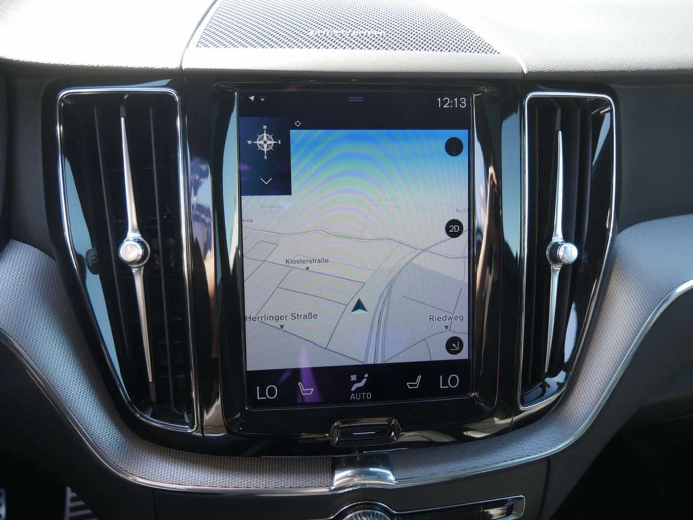 Volvo  Recharge T8 AWD R-Design ACC LED PANO