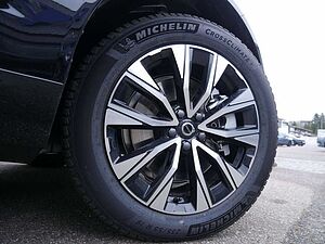 Volvo  B4 Plus Dark SHZ KAMERA H/K NAVI ACC LED