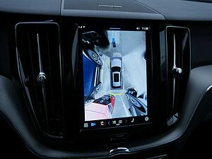 Volvo  B4 Plus Dark SHZ KAMERA H/K NAVI ACC LED
