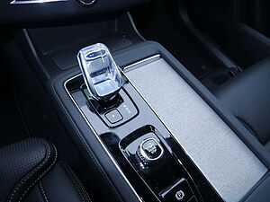 Volvo  T8 Ultra Dark Recharge AWD 360° 7-SITZER
