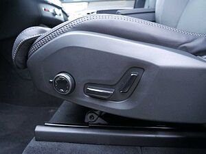 Volvo  T8 Ultra Dark Recharge AWD 360° 7-SITZER