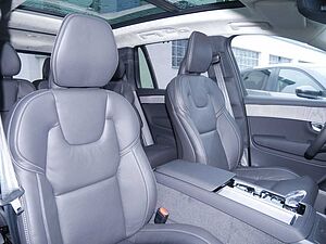 Volvo  T8 Ultra Dark Recharge AWD 360° 7-SITZER