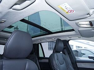 Volvo  T8 Ultra Dark Recharge AWD 360° 7-SITZER