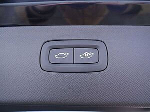 Volvo  T8 Ultra Dark Recharge AWD 360° 7-SITZER