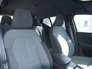 Volvo  B4 Plus Dark SHZ KAMERA H/K NAVI ACC LED