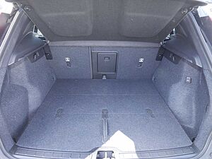 Volvo  B4 Plus Dark SHZ KAMERA H/K NAVI ACC LED