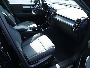 Volvo  B4 Plus Dark SHZ KAMERA H/K NAVI ACC LED