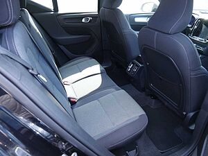 Volvo  B4 Plus Dark SHZ KAMERA H/K NAVI ACC LED