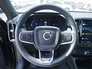 Volvo  B4 Plus Dark SHZ KAMERA H/K NAVI ACC LED