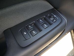 Volvo  Recharge T8 AWD R-Design ACC LED PANO