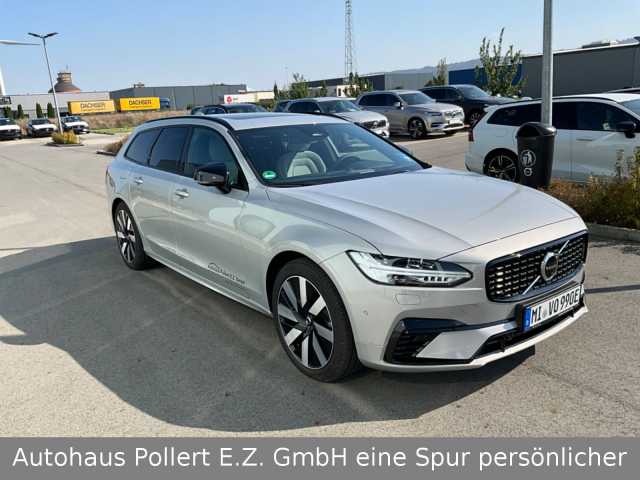 Volvo  T8 Ultra Dark Recharge Plug-In Hybrid AWD