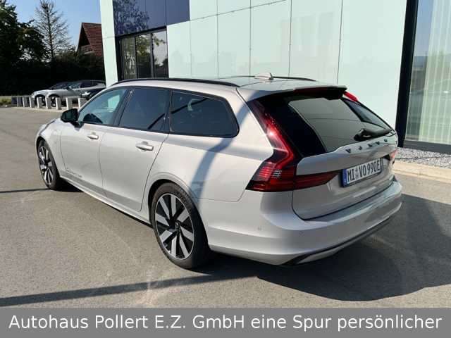 Volvo  T8 Ultra Dark Recharge Plug-In Hybrid AWD