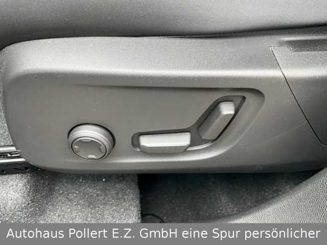 Volvo  T4 Recharge Plug-In Hybrid 2WD Plus Bright