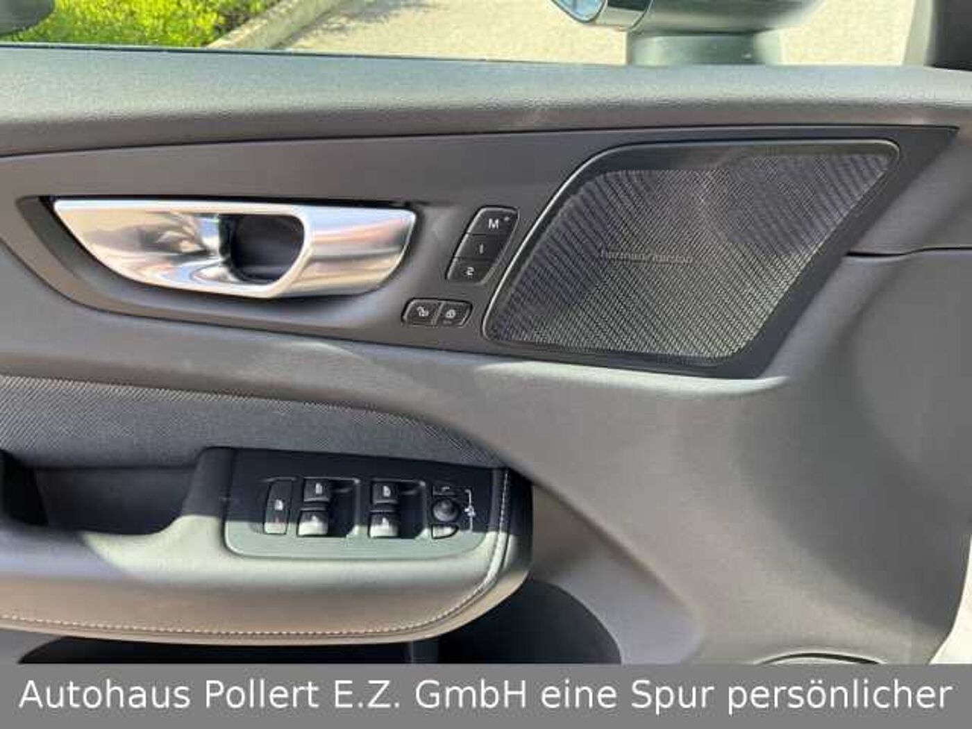 Volvo  R Design AWD Mild-Hybrid