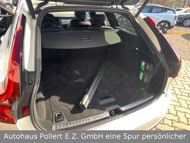Volvo  Kombi R Design Recharge Plug-In Hybrid AWD