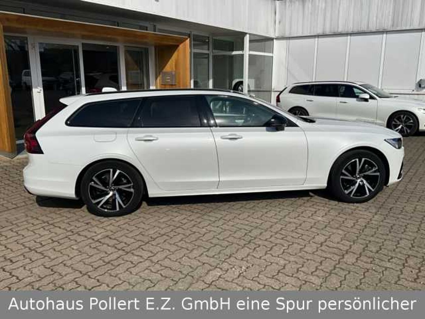 Volvo  Kombi R Design Recharge Plug-In Hybrid AWD