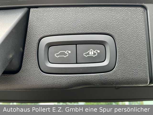 Volvo  B4 Inscription AWD Mild-Hybrid