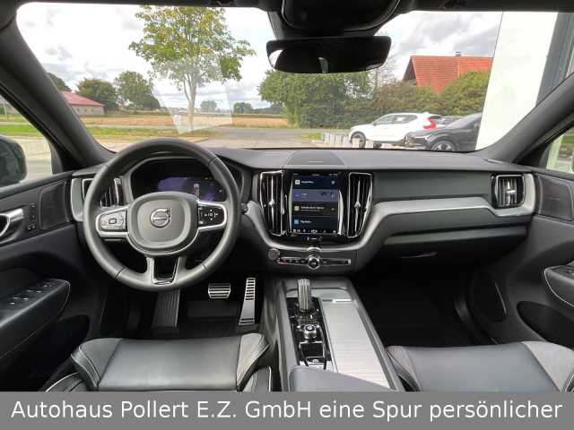 Volvo  R Design Recharge Plug-In Hybrid AWD