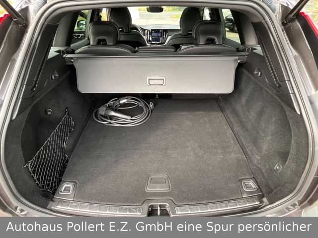 Volvo  R Design Recharge Plug-In Hybrid AWD