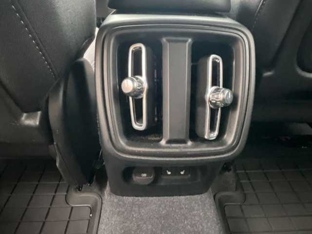 Volvo  Core 2WD