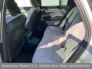 Volvo  T8 Ultra Dark Recharge Plug-In Hybrid AWD