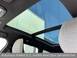 Volvo  T8 Ultra Dark Recharge Plug-In Hybrid AWD