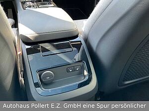 Volvo  T8 Ultra Dark Recharge Plug-In Hybrid AWD