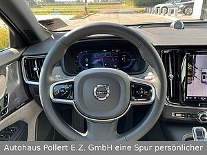 Volvo  T8 Ultra Dark Recharge Plug-In Hybrid AWD