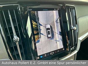 Volvo  T8 Ultra Dark Recharge Plug-In Hybrid AWD